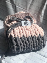 November 19th Cozy knit blanket @3pm